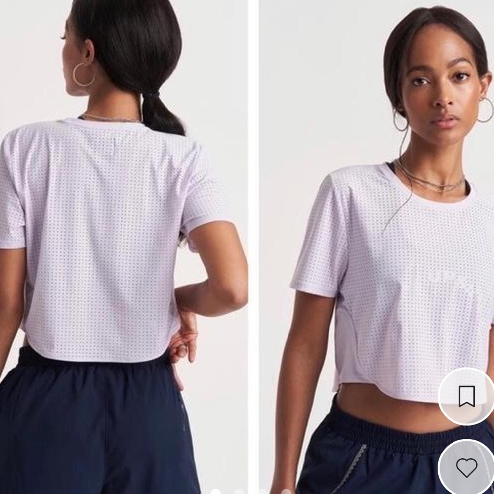 The upside cropped lilac tee from bandier 💞💘